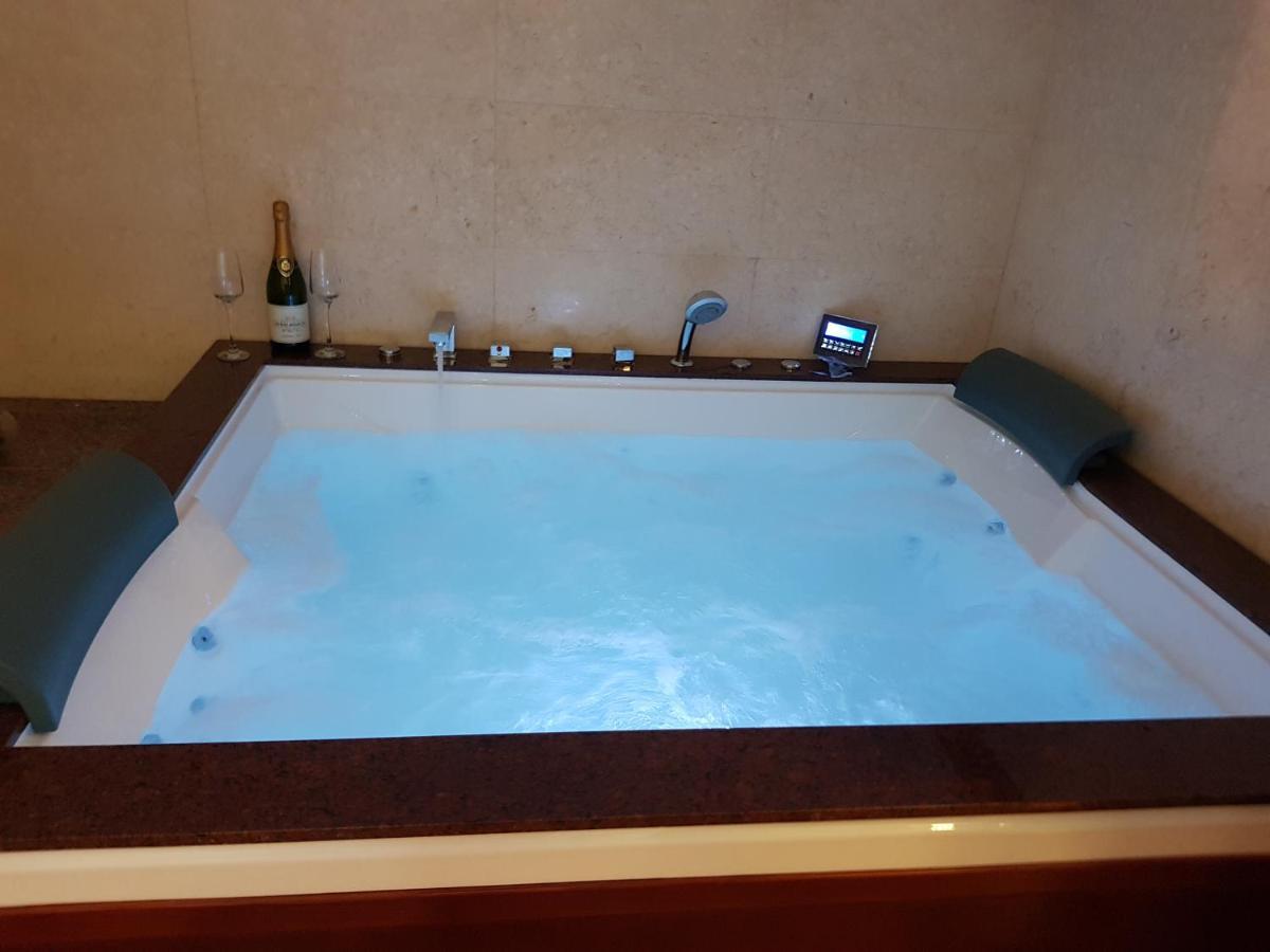 Mega Mall Monza Super Spa Bucarest Extérieur photo